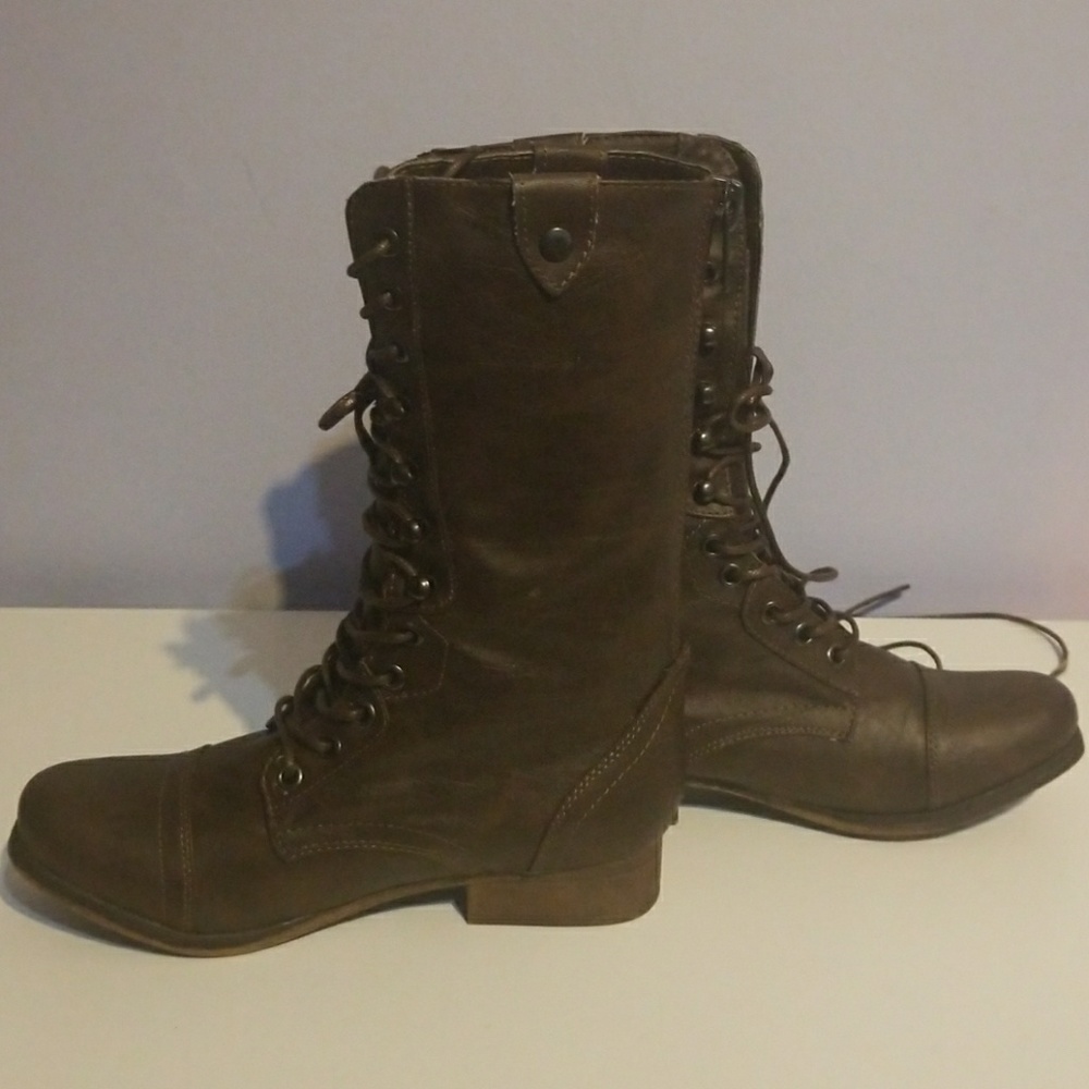 Brown combat boots Steve Madden size 5.5
